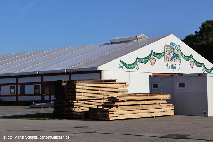 230811wiesnaufbau32-028