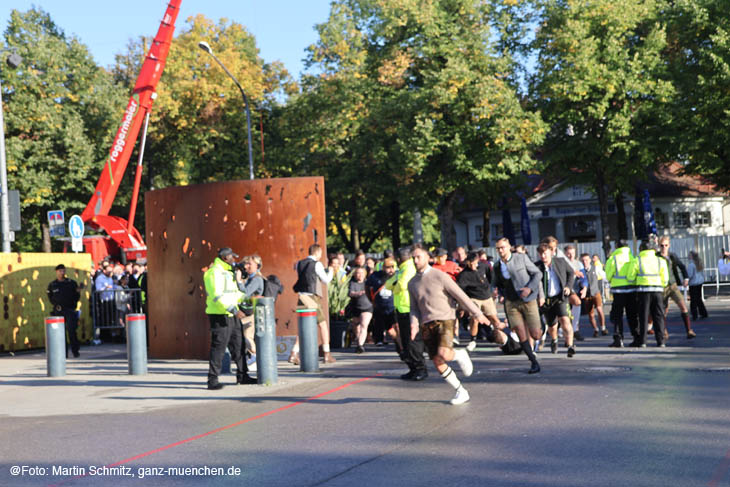 240921wiesn-einlauf001