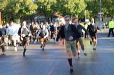 240921wiesn-einlauf002