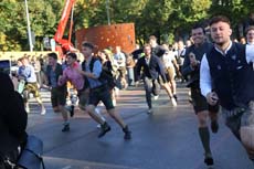 240921wiesn-einlauf005