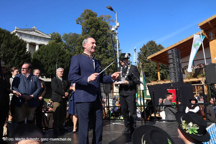 Oktoberfest 2024 Böllerschießen vor der Bavaria - Oktoberfest-Landesschießen am 7.10.2024 (©Foto:Martin Schmitz)