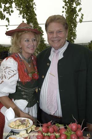 050909ig1_hb_zeltkrug017