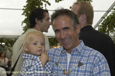 050909ig1_hb_zeltkrug025