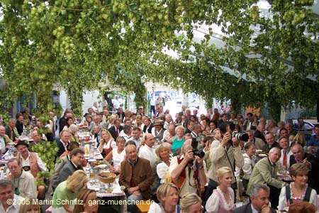 050909hofbraeukrug080