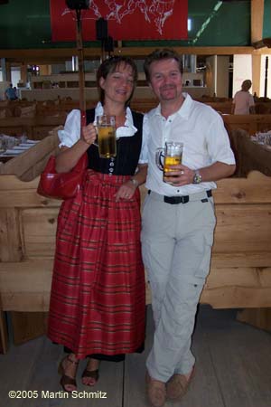 050901weinzelt_richtfest05