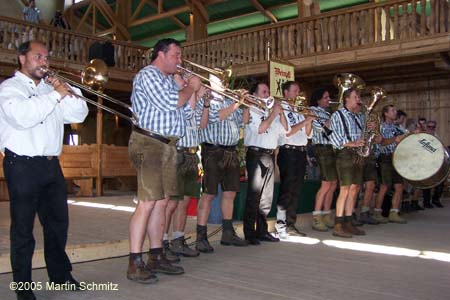 050901weinzelt_richtfest26