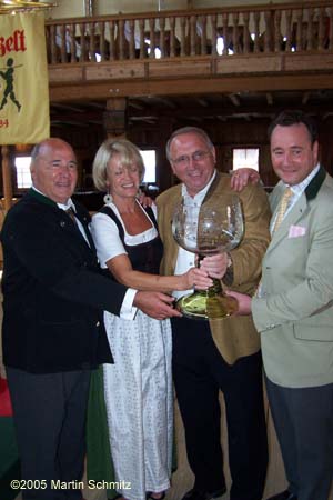 050901weinzelt_richtfest32