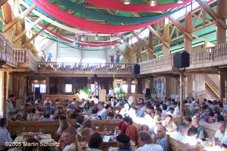 050901weinzelt_richtfest40
