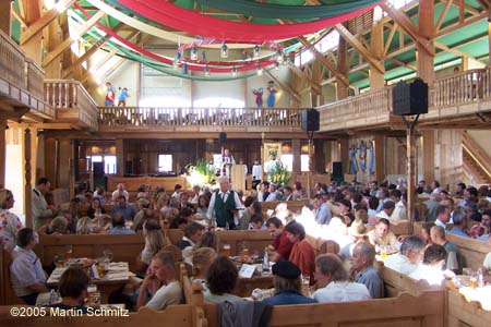 050901weinzelt_richtfest41