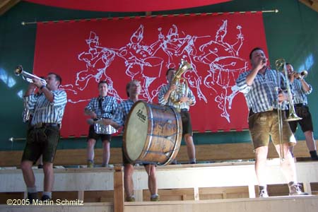 050901weinzelt_richtfest70