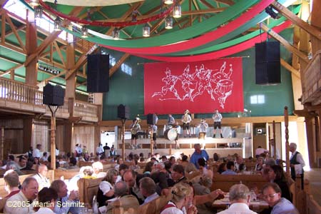 050901weinzelt_richtfest73