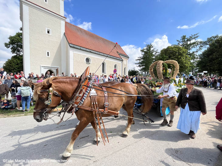 Leonhardi Fahrt Siegertsbrunn (©Foto: Martin Schmitz)
