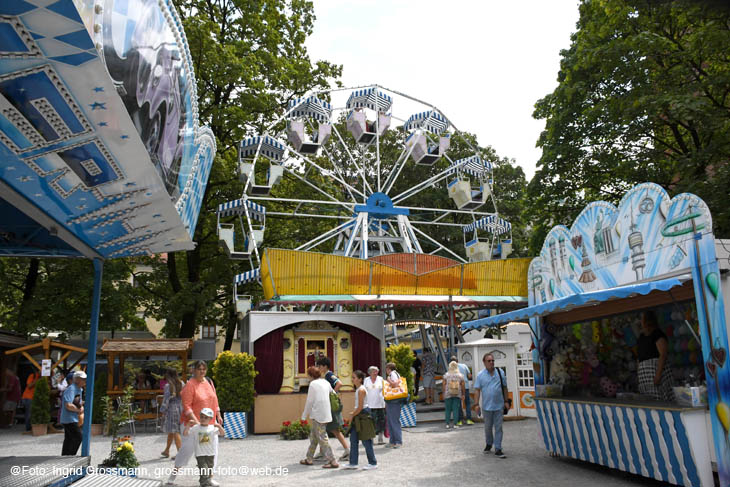 Russenrad auf der Auer Dult München 2024 auf dem Münchner Mariahilfplatz   (©Foto.Martin Schmitz)