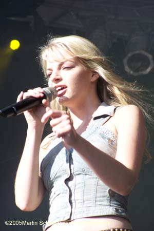 050602yvonne_catterfeld023