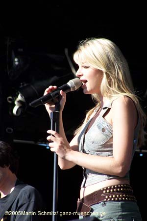 050602yvonne_catterfeld032