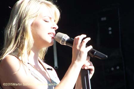 050602yvonne_catterfeld040