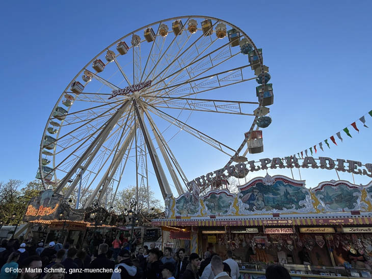 Riesenrad Roue de Paris auf dem Osterpkärrer 2022 in Augsburg (Foto. Martin Schmitz)